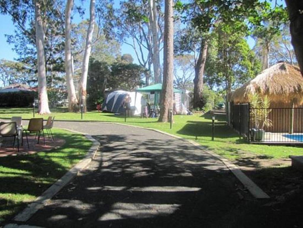 Palm Beach Caravan Park แซงค์ชัวรีพอยท์ ภายนอก รูปภาพ