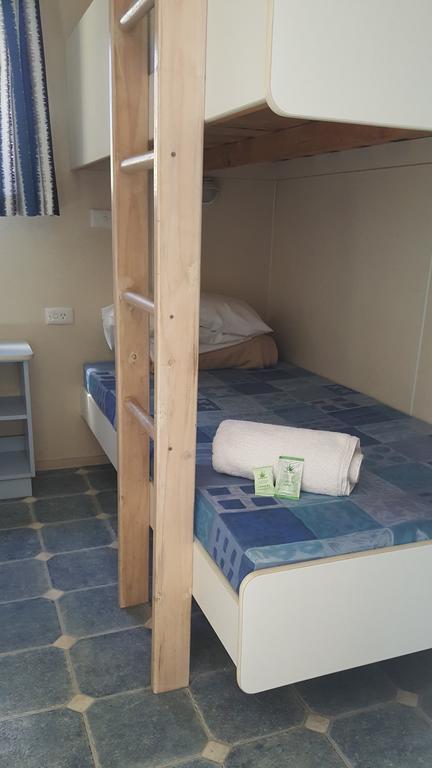 Palm Beach Caravan Park แซงค์ชัวรีพอยท์ ภายนอก รูปภาพ