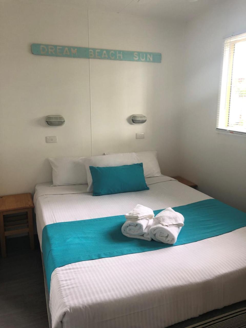 Palm Beach Caravan Park แซงค์ชัวรีพอยท์ ภายนอก รูปภาพ