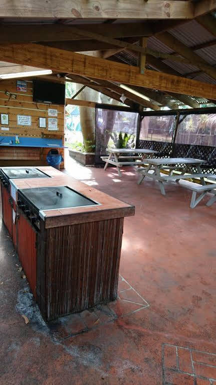 Palm Beach Caravan Park แซงค์ชัวรีพอยท์ ภายนอก รูปภาพ